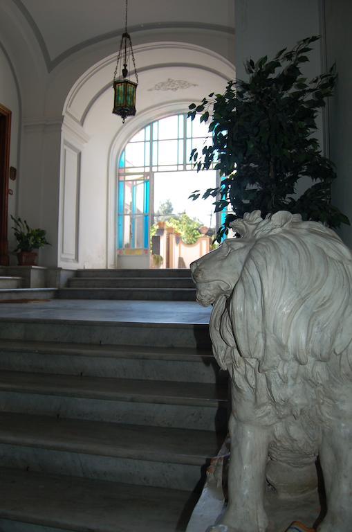 B&B Villa Le Palme Meta Bagian luar foto