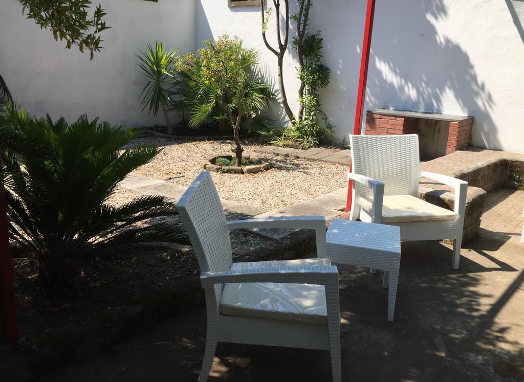 B&B Villa Le Palme Meta Bagian luar foto