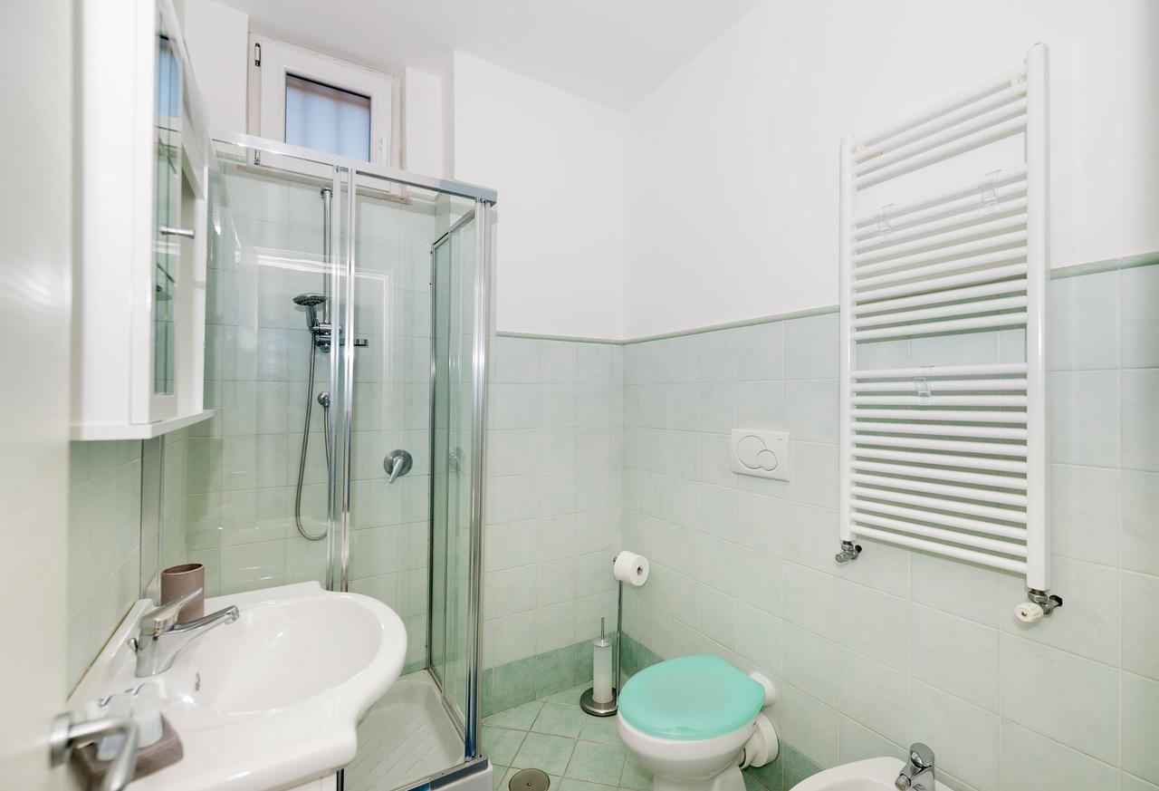 B&B Villa Le Palme Meta Bagian luar foto
